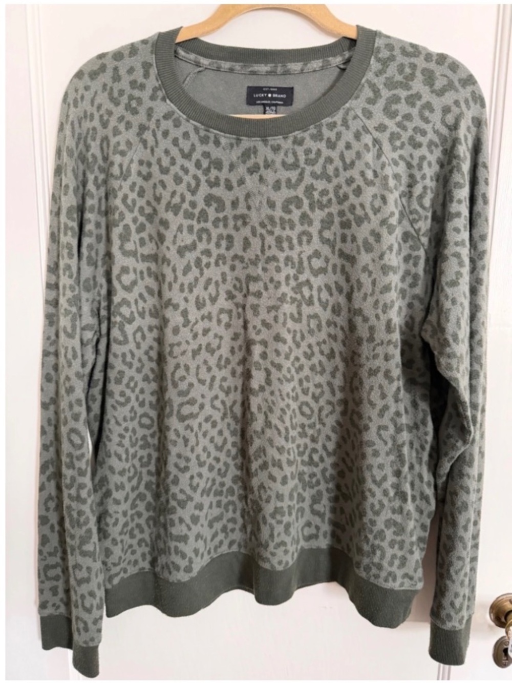 Lucky animal print sweater, size XL